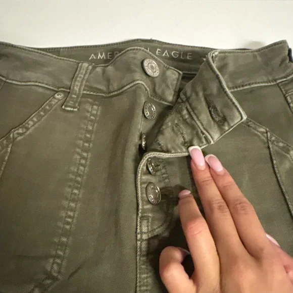 American Eagle Outfitters Olive Green jeans - Picture 4 of 7